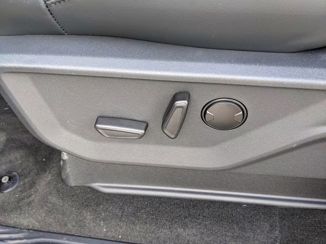 2025 Glacier Gray Metallic TriCoat Ford Expedition Tremor 4X4 SUV