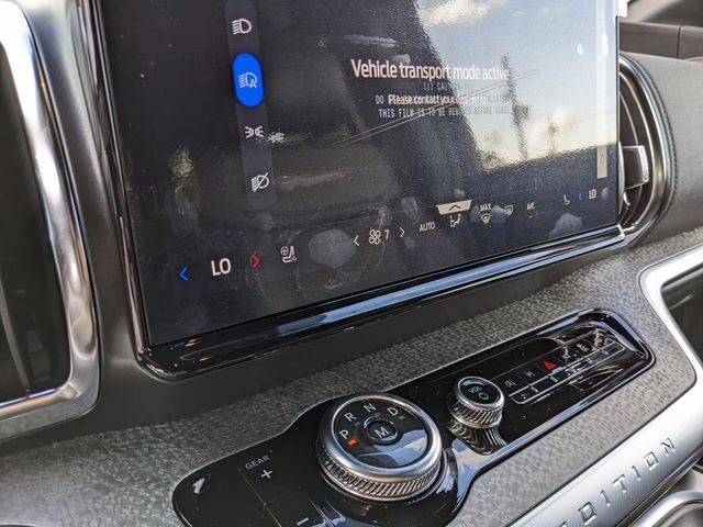 2025 Glacier Gray Metallic TriCoat Ford Expedition Tremor 4X4 SUV