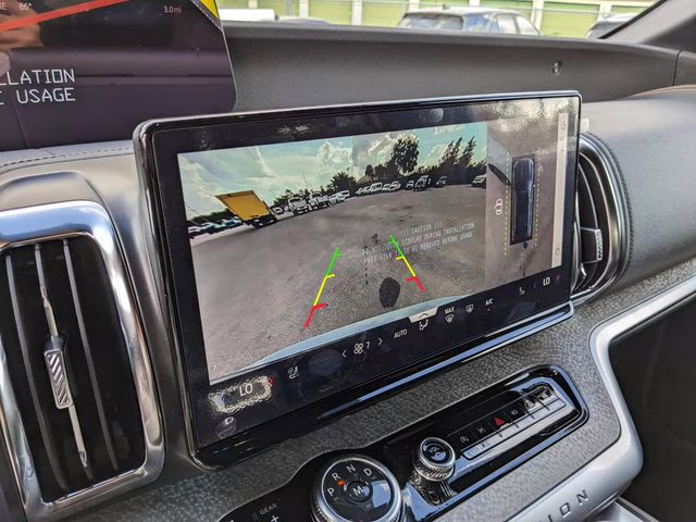 2025 Glacier Gray Metallic TriCoat Ford Expedition Tremor 4X4 SUV