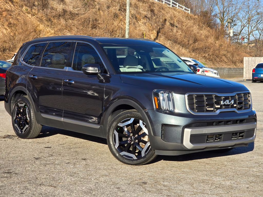 2023 Gravity Gray Kia Telluride S FWD SUV