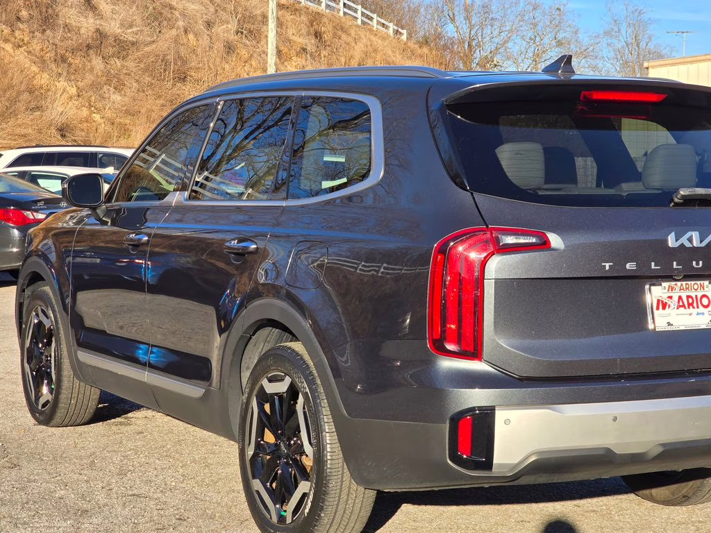 2023 Gravity Gray Kia Telluride S FWD SUV