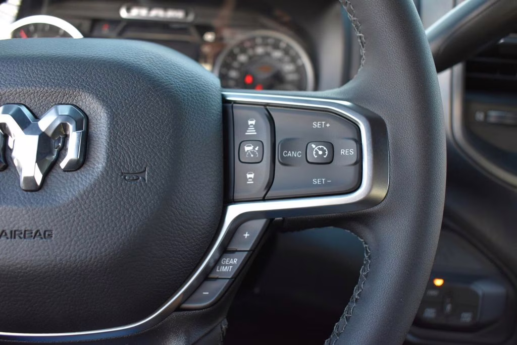 2026 Diamond Black Crystal Pearlcoat Ram 2500 Tradesman 4X4 Truck