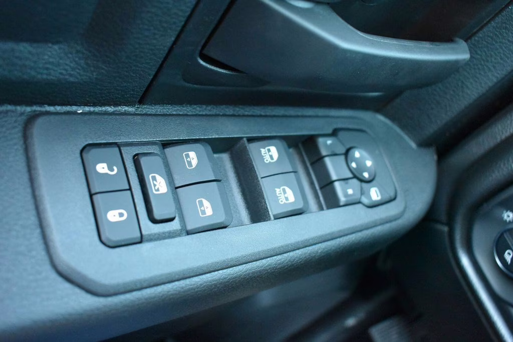 2026 Diamond Black Crystal Pearlcoat Ram 2500 Tradesman 4X4 Truck