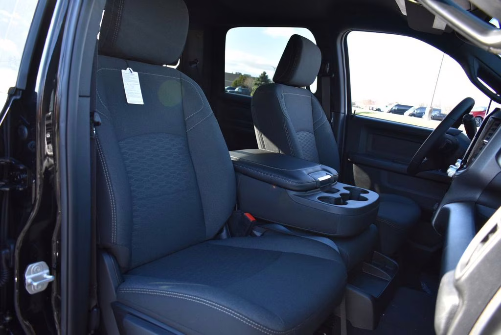 2026 Diamond Black Crystal Pearlcoat Ram 2500 Tradesman 4X4 Truck