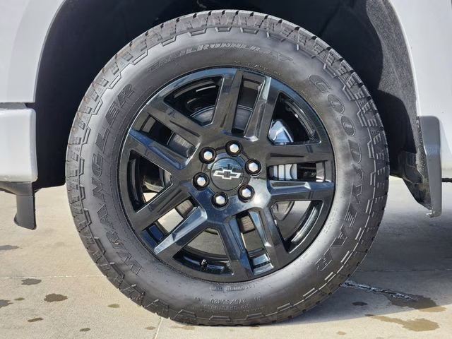 2025 Summit White Chevrolet Silverado 1500 RST 4X4 Truck