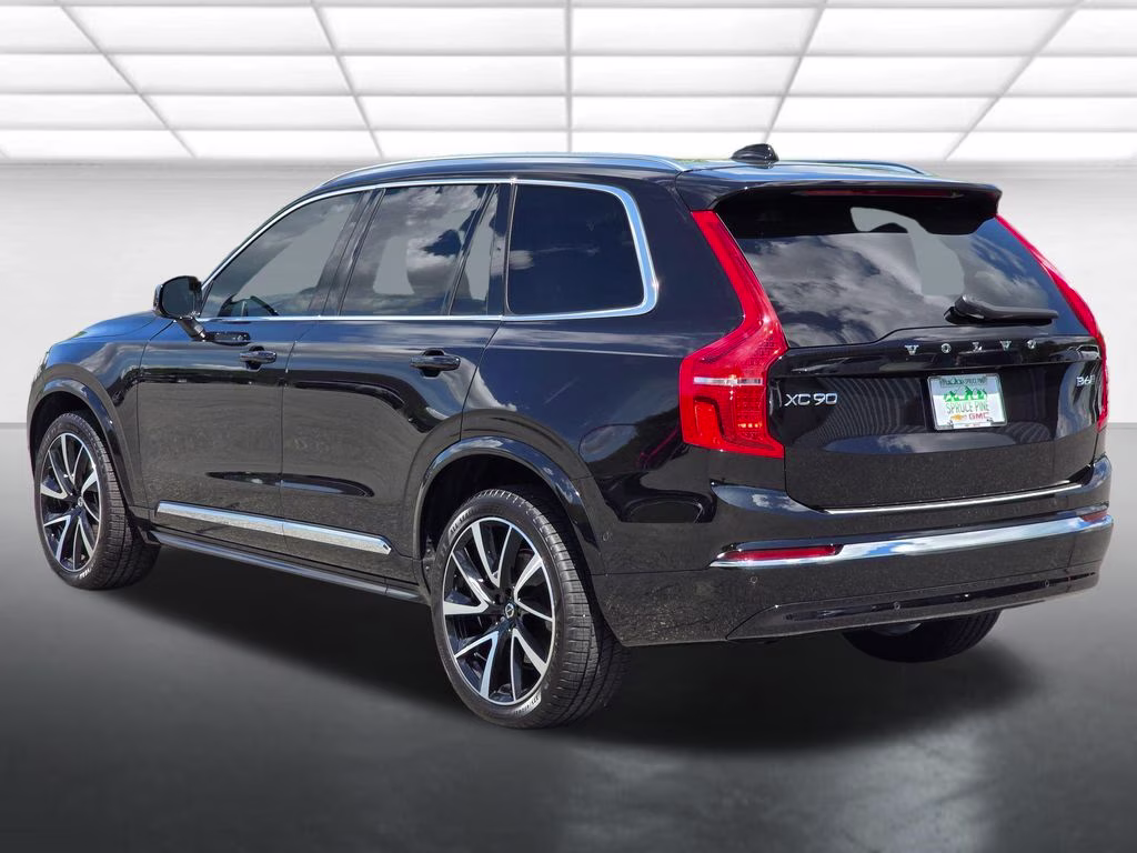 2023 Onyx Black Metallic Volvo XC90 B6 Plus 7-Seater AWD SUV