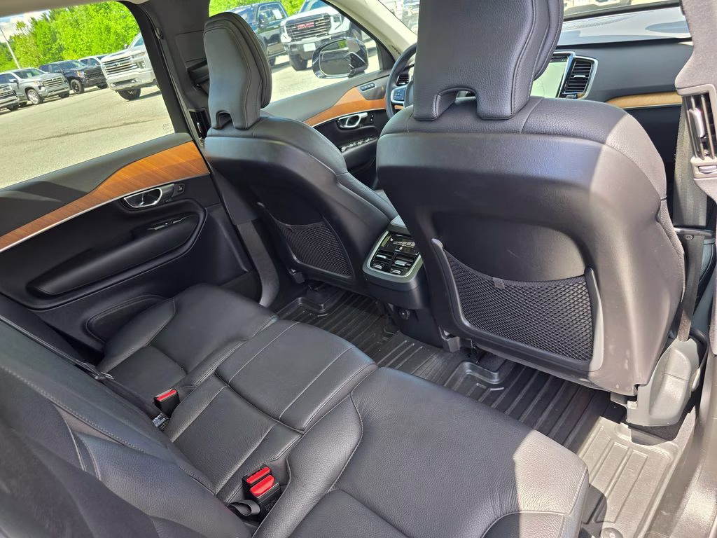 2023 Onyx Black Metallic Volvo XC90 B6 Plus 7-Seater AWD SUV