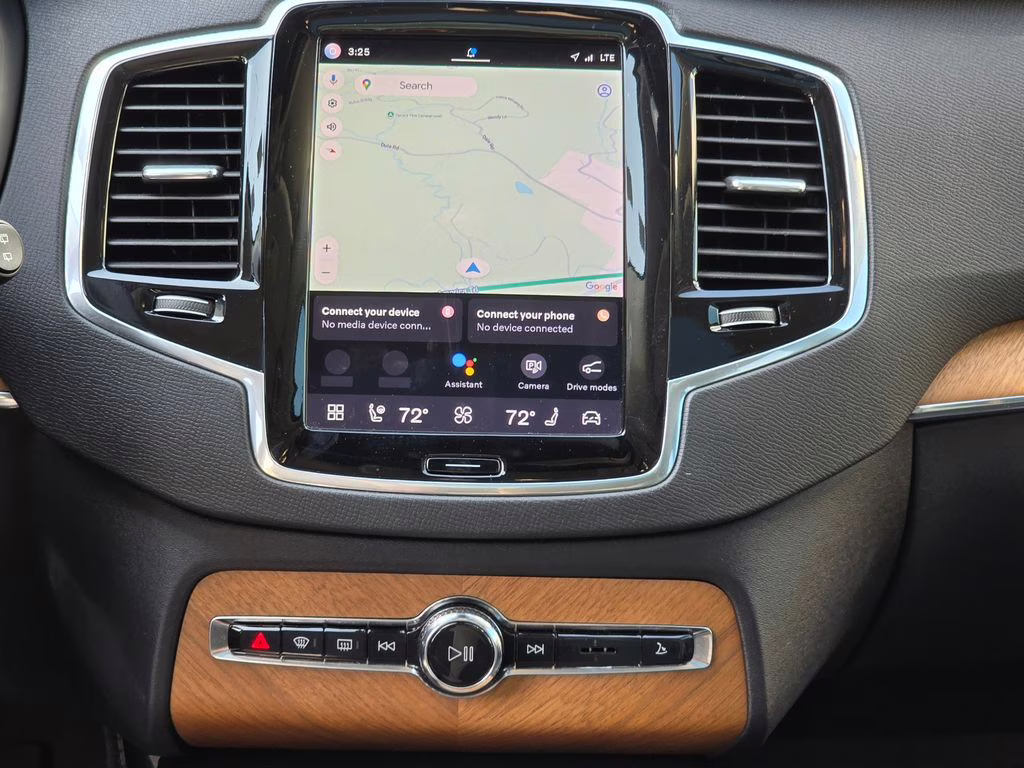 2023 Onyx Black Metallic Volvo XC90 B6 Plus 7-Seater AWD SUV
