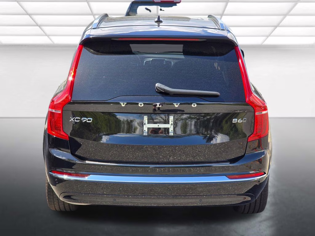 2023 Onyx Black Metallic Volvo XC90 B6 Plus 7-Seater AWD SUV