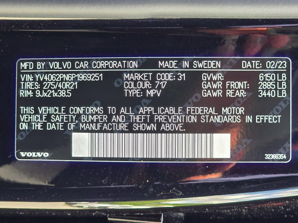 2023 Onyx Black Metallic Volvo XC90 B6 Plus 7-Seater AWD SUV