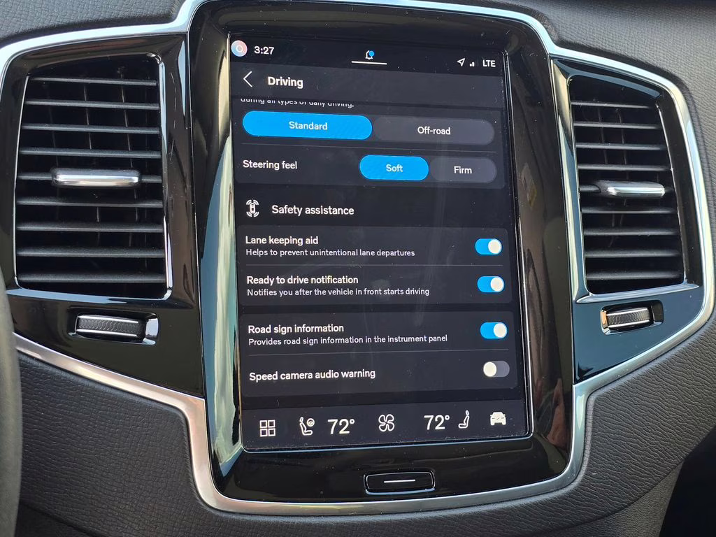 2023 Onyx Black Metallic Volvo XC90 B6 Plus 7-Seater AWD SUV