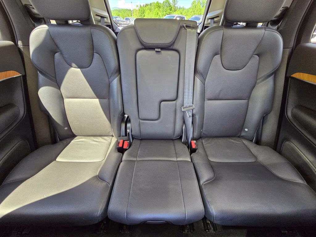 2023 Onyx Black Metallic Volvo XC90 B6 Plus 7-Seater AWD SUV