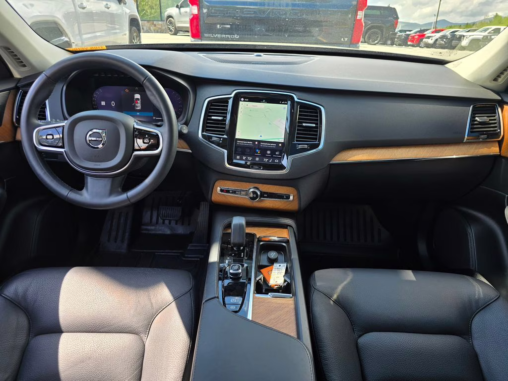 2023 Onyx Black Metallic Volvo XC90 B6 Plus 7-Seater AWD SUV