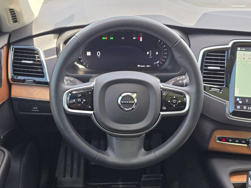 2023 Onyx Black Metallic Volvo XC90 B6 Plus 7-Seater AWD SUV