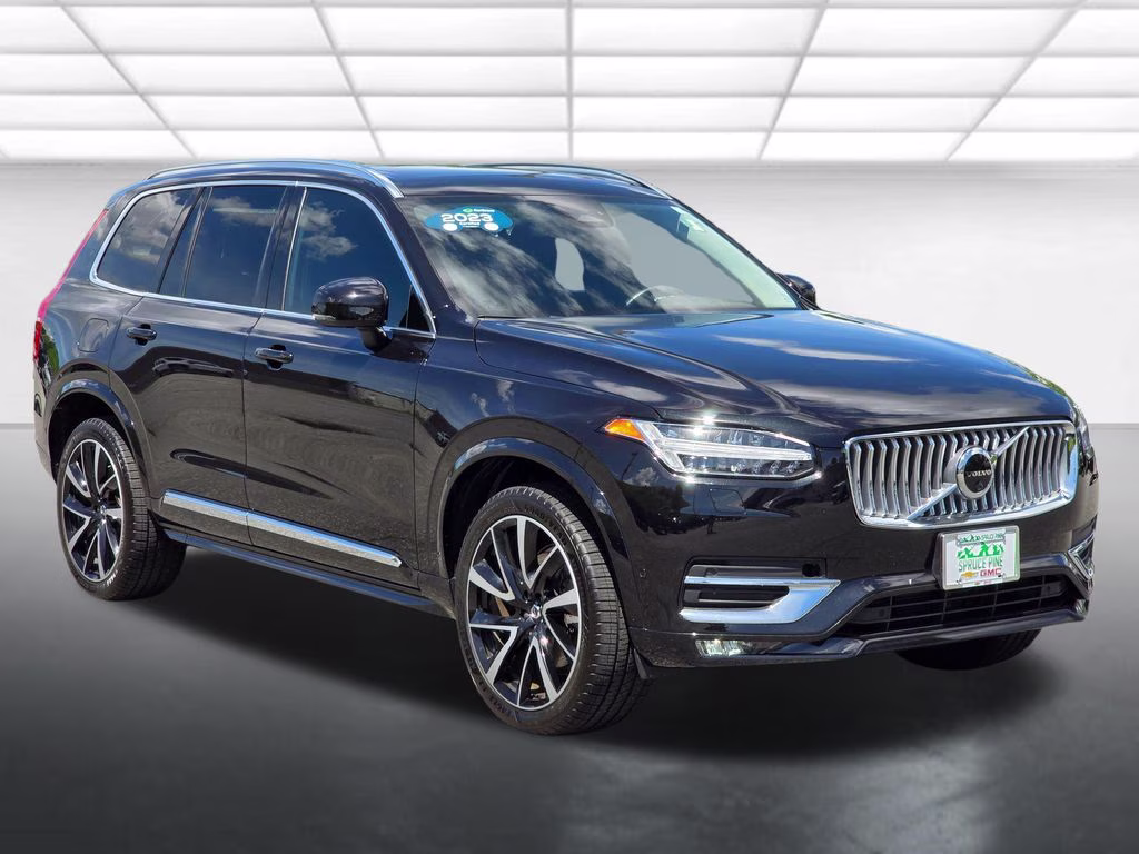 2023 Onyx Black Metallic Volvo XC90 B6 Plus 7-Seater AWD SUV