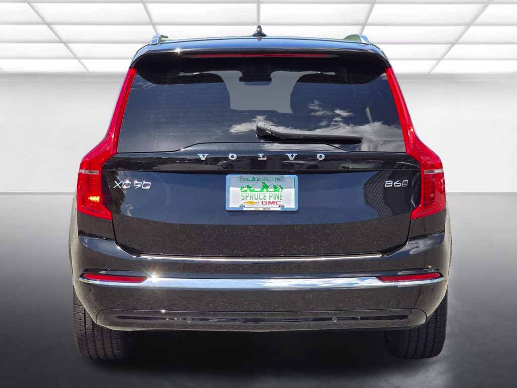 2023 Onyx Black Metallic Volvo XC90 B6 Plus 7-Seater AWD SUV