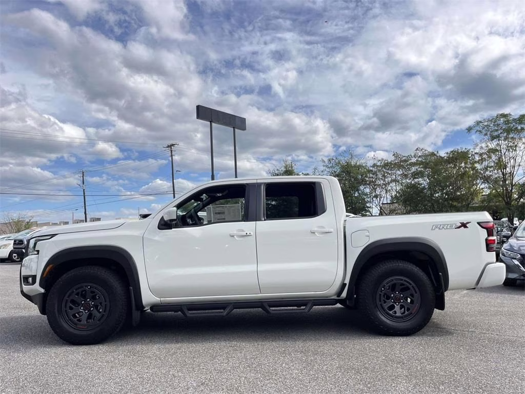 2026 Glacier White Nissan Frontier PRO-X RWD Truck