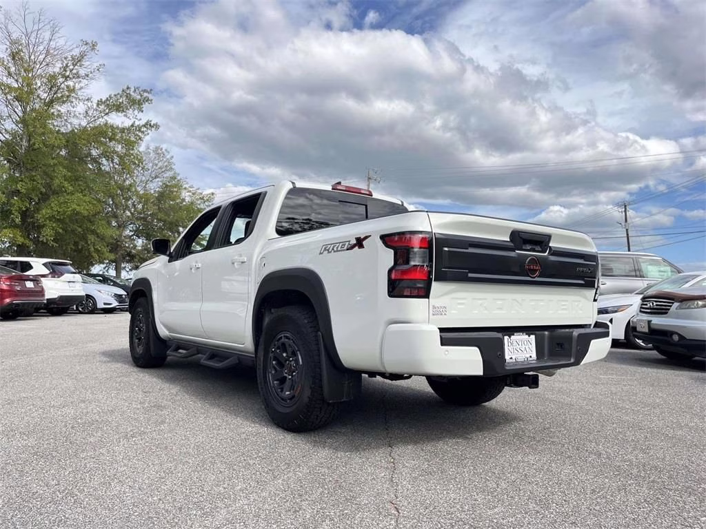 2026 Glacier White Nissan Frontier PRO-X RWD Truck