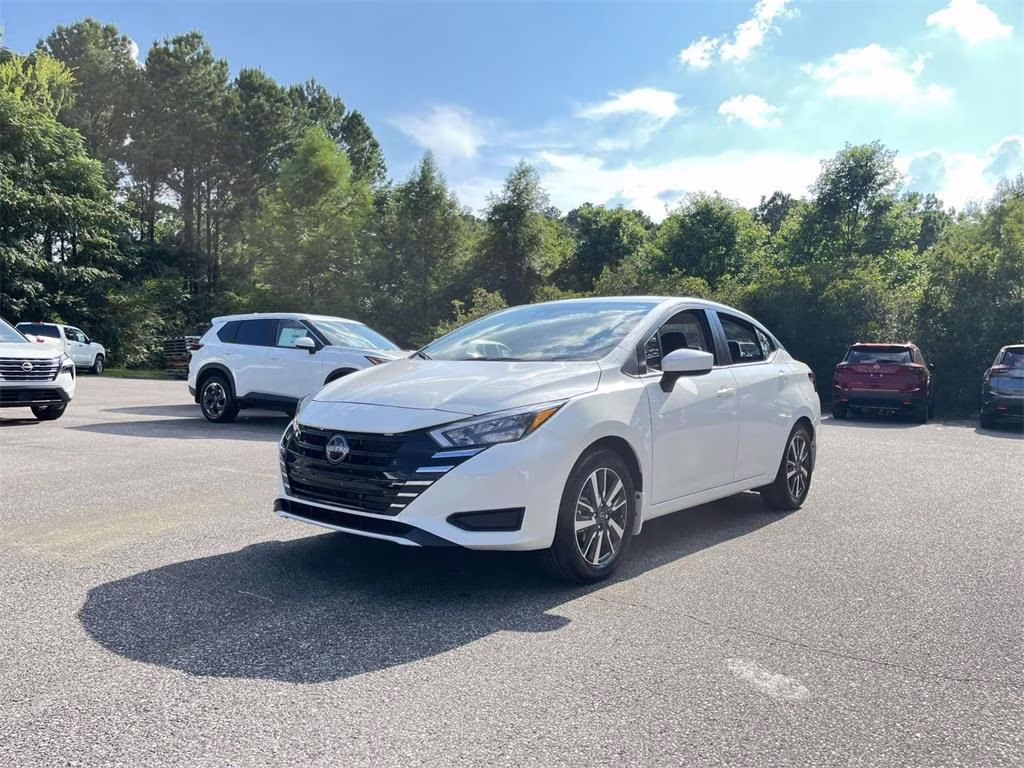 2025 Aspen White Tricoat Nissan Versa 1.6 SV FWD Sedan