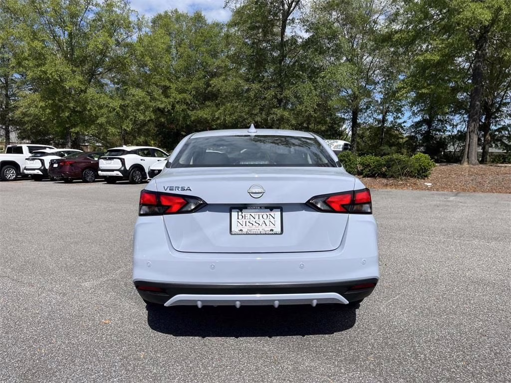 2025 Gray Sky Pearl Nissan Versa 1.6 SV FWD Sedan