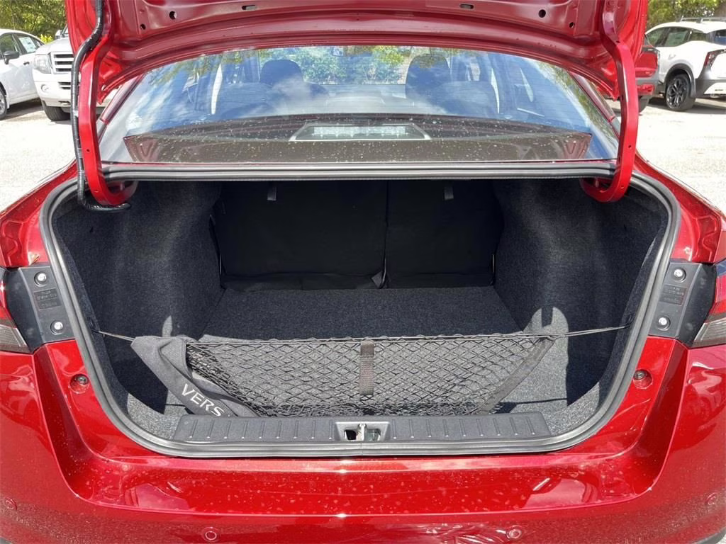 2025 Scarlet Ember Tintcoat Nissan Versa 1.6 SR FWD Sedan