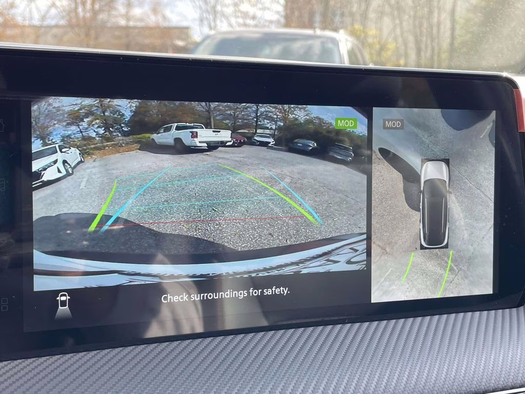 2026 Aspen White/Super Black Nissan Kicks SR FWD SUV