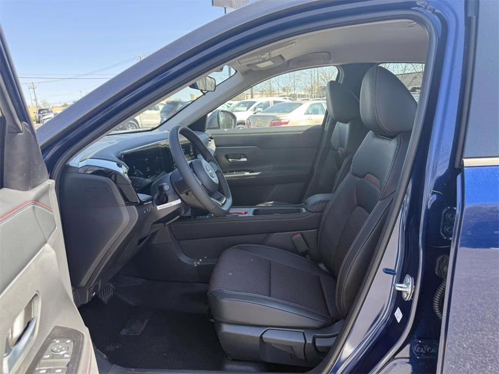 2025 Deep Blue Pearl/Gun Metallic Nissan Kicks SR FWD SUV