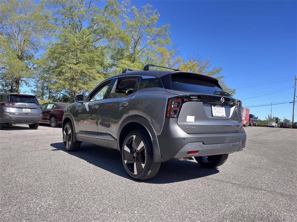 2026 Gun Metallic Nissan Kicks SR FWD SUV