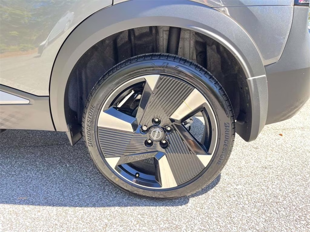 2026 Gun Metallic Nissan Kicks SR FWD SUV