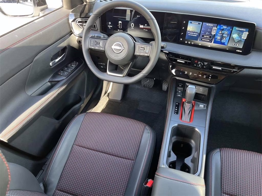 2026 Aspen White Tricoat Nissan Kicks SR FWD SUV