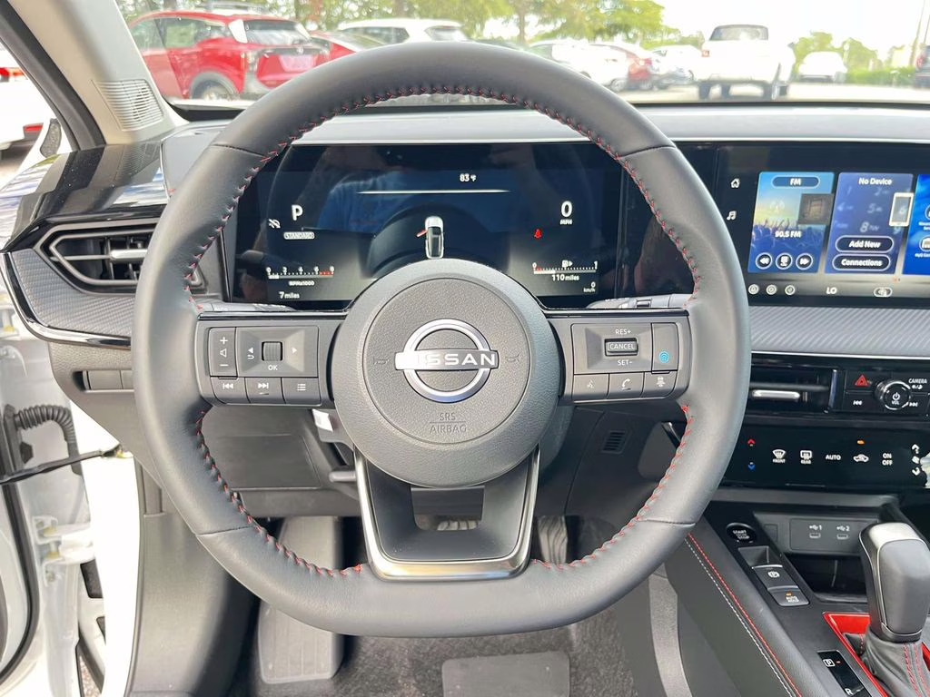 2026 Aspen White Tricoat Nissan Kicks SR FWD SUV