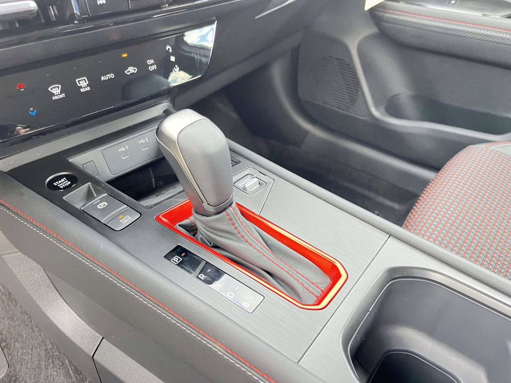 2026 Aspen White Tricoat Nissan Kicks SR FWD SUV