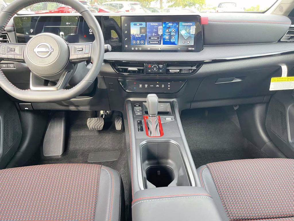 2026 Aspen White Tricoat Nissan Kicks SR FWD SUV