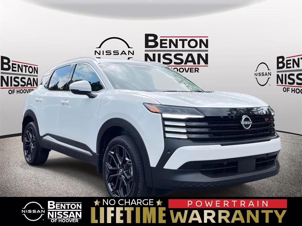 2025 Aspen White Tricoat Nissan Kicks SR FWD SUV