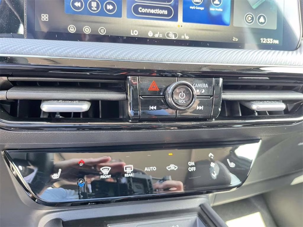 2026 Gun Metallic Nissan Kicks SR FWD SUV