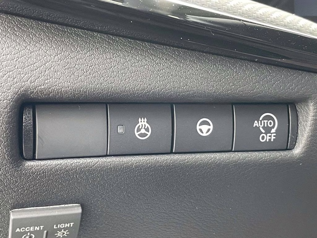 2026 Aspen White Tricoat Nissan Kicks SR FWD SUV