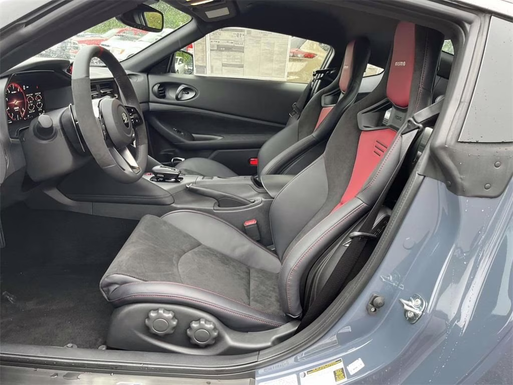 2025 Stealth Gray/Super Black Nissan Z NISMO RWD Coupe