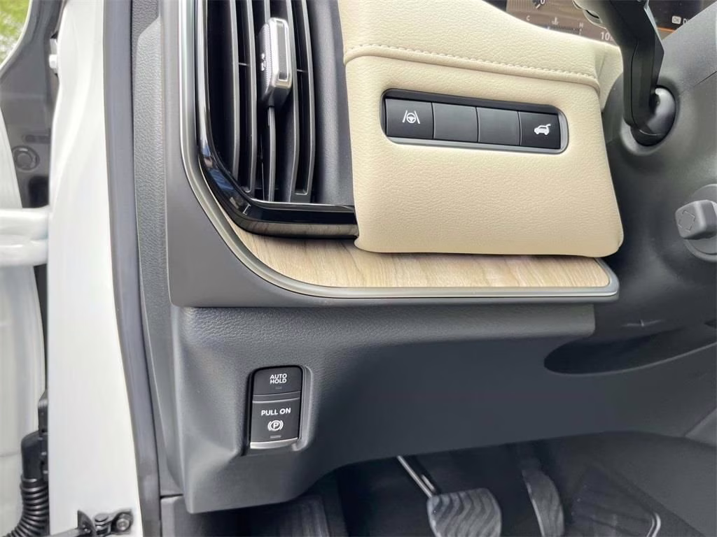 2026 Aspen White Tricoat Nissan Armada Platinum RWD SUV