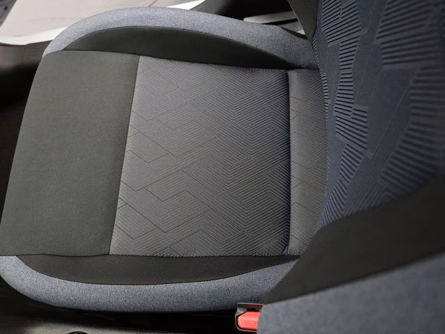 2025 Gray Sky Pearl Nissan Versa 1.6 SV FWD Sedan