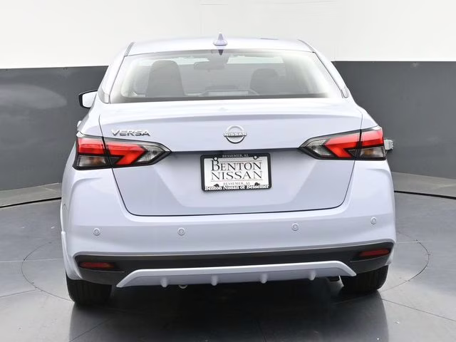 2025 Gray Sky Pearl Nissan Versa 1.6 SV FWD Sedan