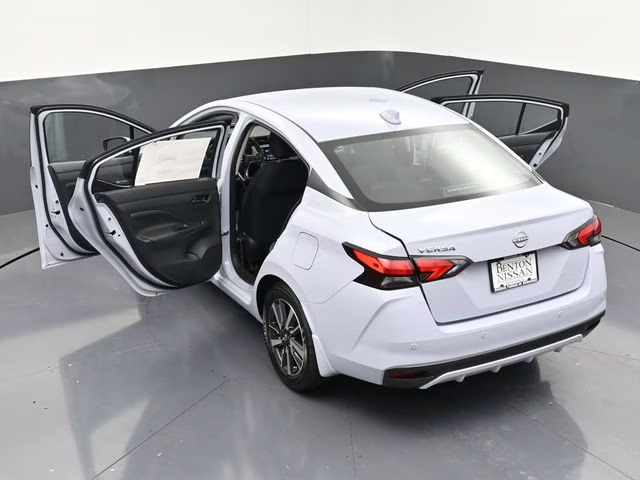 2025 Gray Sky Pearl Nissan Versa 1.6 SV FWD Sedan