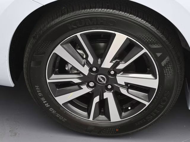 2025 Gray Sky Pearl Nissan Versa 1.6 SV FWD Sedan