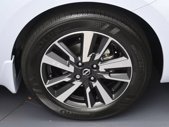 2025 Gray Sky Pearl Nissan Versa 1.6 SV FWD Sedan