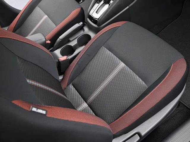 2025 Gray Sky Pearl Nissan Versa 1.6 SR FWD Sedan