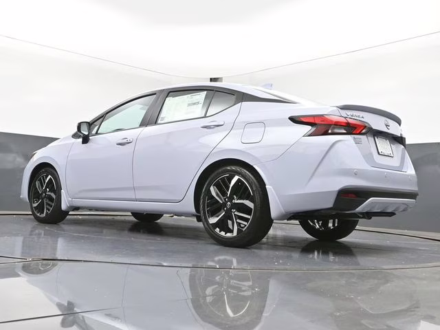 2025 Gray Sky Pearl Nissan Versa 1.6 SR FWD Sedan