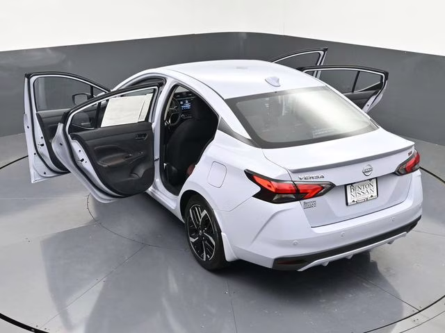 2025 Gray Sky Pearl Nissan Versa 1.6 SR FWD Sedan