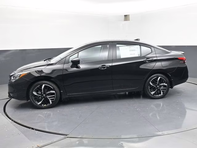 2025 Super Black Metallic Nissan Versa 1.6 SR FWD Sedan