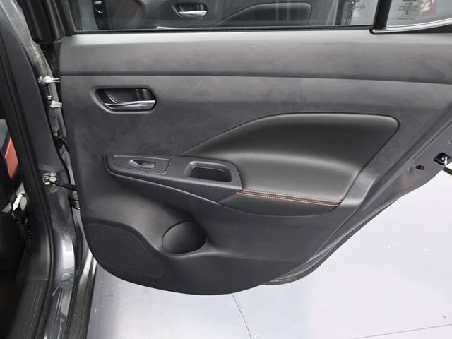 2025 Gun Metallic Nissan Versa 1.6 SR FWD Sedan