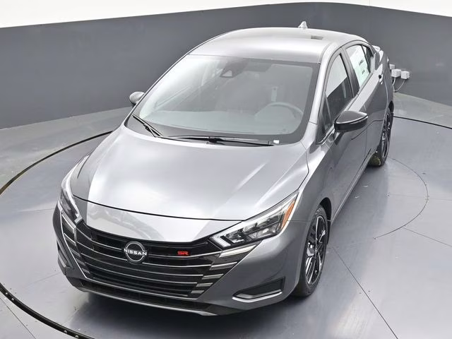 2025 Gun Metallic Nissan Versa 1.6 SR FWD Sedan