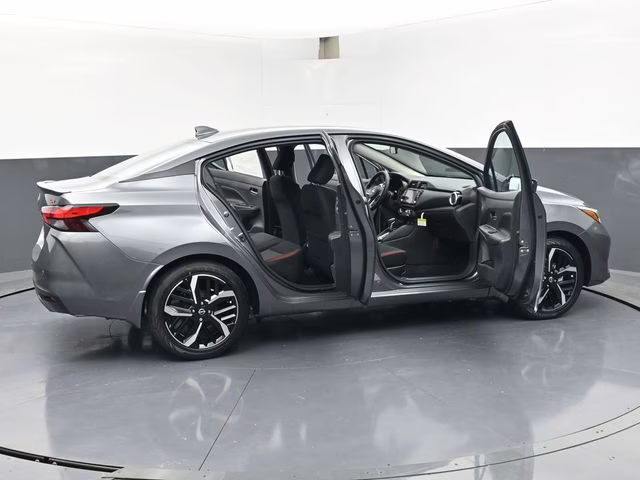 2025 Gun Metallic Nissan Versa 1.6 SR FWD Sedan